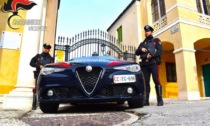 Furto rocambolesco con tanto di incidente stradale, il ladro alla fine è stato "soccorso" dai carabinieri