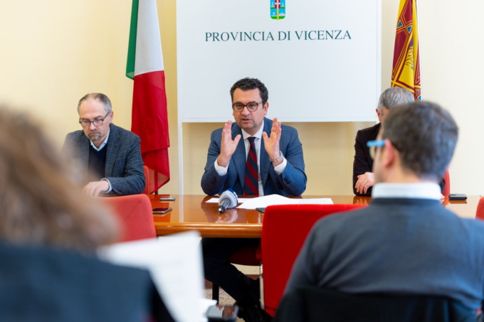 Bilancio di fine mandato per il presidente Francesco Rucco, in provincia si va al voto domenica 29 gennaio