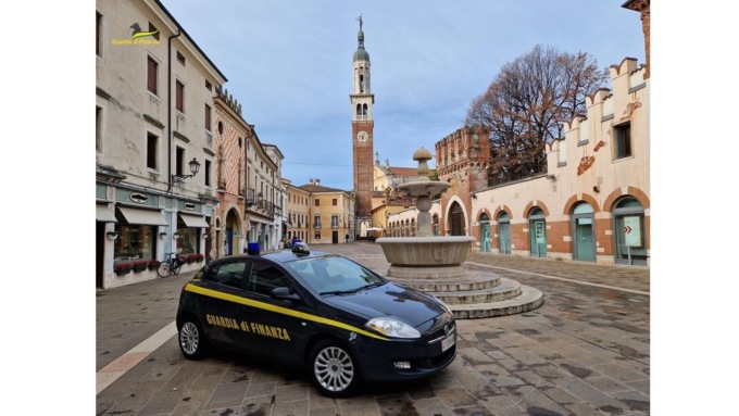 Money transfer, guardia di finanza scopre 235 operazioni irregolari: sanzioni per oltre 1,5 milioni di euro