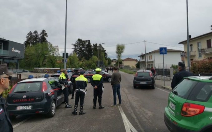 Sparatoria a Fara Vicentino, marocchino freddato dai Carabinieri: ferito un agente della Polizia locale