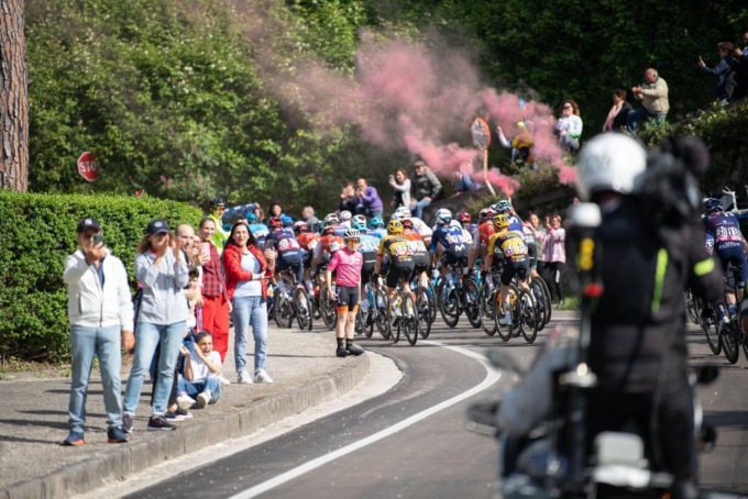 Giro d’Italia, strade chiuse e deviazioni dalla Valbrenta a Rosà: tutte le informazioni