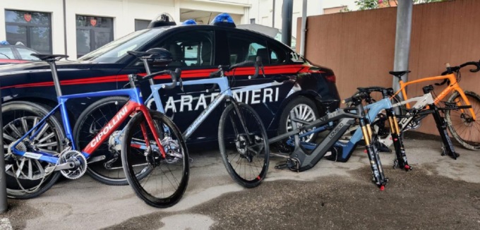 Fara Vicentino, arrestato in flagranza per ricettazione: nel bagagliaio 50mila euro di bici rubate