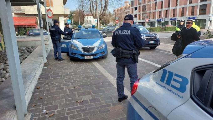 Controlli straordinari della Polizia nelle sale giochi e negli esercizi pubblici