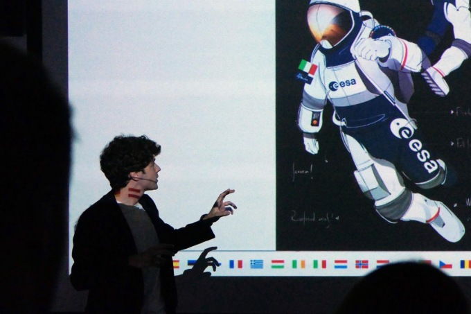 La nuova tuta per gli astronauti dell’Esa nasce dalla creatività “spaziale” del Bassanese Alberto Piovesan