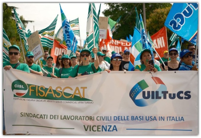 Mancato rinnovo del contratto ed esuberi: monta la protesta dei dipendenti italiani delle basi americane di Vicenza 