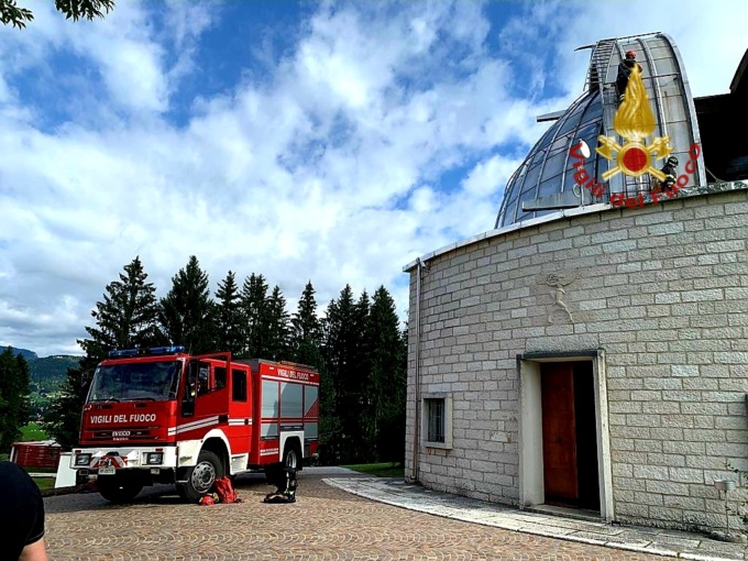 Poteva crollare da un momento all’altro: l’intervento di messa in sicurezza all’osservatorio astronomico