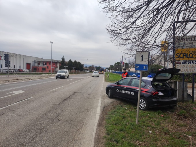 Doveva essere ai domiciliari, ma stava facendo la spesa in centro: l’evasione con “imprevisto” di un 43enne di Montecchio Maggiore