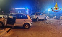 Gambellara, frontale tra due auto: due feriti e macchine distrutte