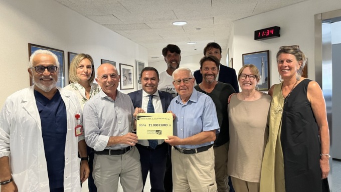 “Ospedale in prosa”, va in scena la solidarietà: donati 21mila euro per i pazienti oncologici del San Bassiano
