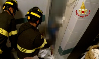 Vicenza, operaio cade da un lucernaio e precipita per 12 metri: è gravissimo