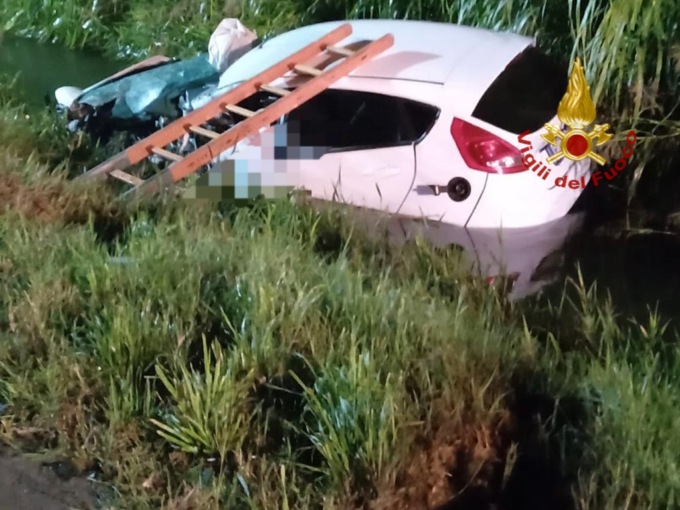 Vicenza, terribile schianto nella notte nel padovano: è morto un sergente della Ederle