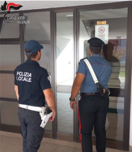 Immigrazione, blitz di Carabinieri e Polizia locale in tre appartamenti a Rosà