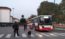 Scattati i controlli antidroga a Thiene, le fiamme gialle sugli autobus hanno trovato diverse dosi abbandonate