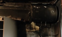 Fumo e fiamme in piena notte a Vicenza: la cucina di un appartamento è stata distrutta da un incendio