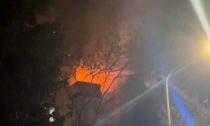 Grida da una palazzina in fiamme a Vicenza, due persone intossicate