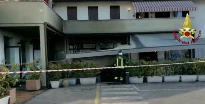 Fuoco e fiamme in due pizzerie “gemelle” di Rosà e Cassola, l’ipotesi di incendio doloso