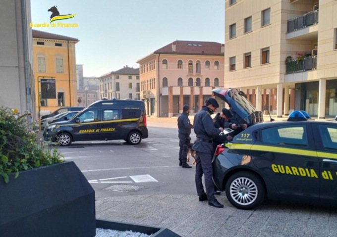 Ai super evasori non basta mai, lavoratore edile disonesto percepiva anche il reddito di cittadinanza