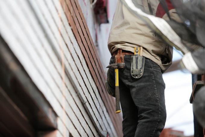 Operaio non pagato distrugge il cantiere in cui aveva effettuato dei lavori