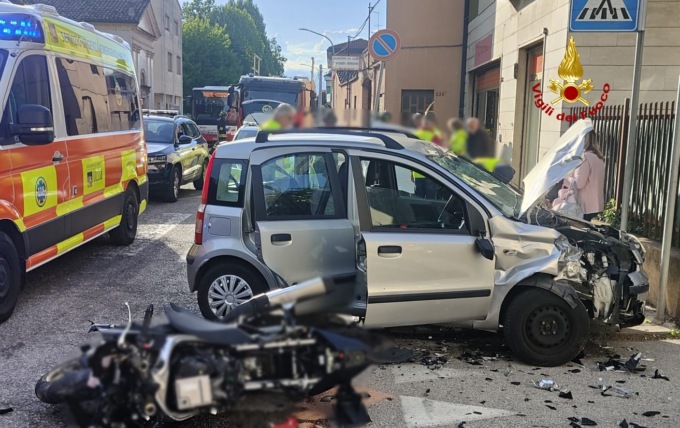 Motociclista 21enne perde la vita nello schianto con una Fiat Panda a Vicenza