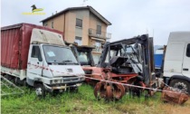 "Cimitero" di veicoli abbandonati in un'autofficina a Trissino, sequestrate oltre 50 tonnellate di rifiuti