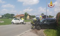 Scontro tra due auto e un camion a Tezze sul Brenta, ferite una 31enne e una 23enne