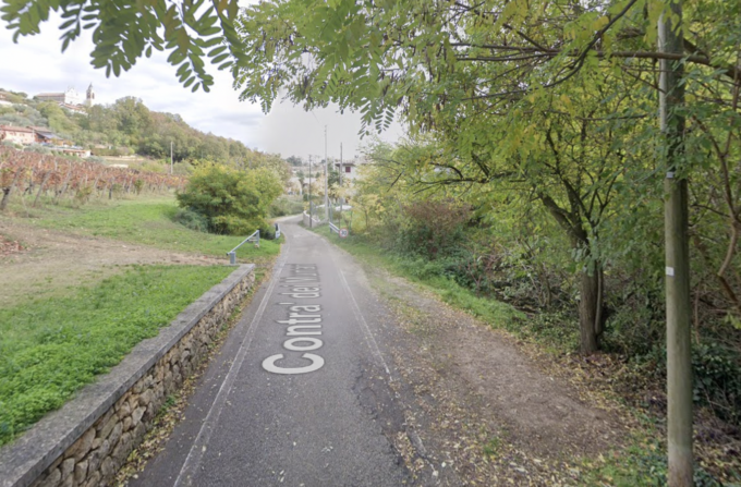 Scivola sul sentiero e si frattura la tibia, 69enne recuperata dal Soccorso Alpino