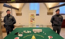 Blitz antidroga a Camisano Vicentino: in casa degli spacciatori trovate cocaina, marijuana e sigarette elettroniche con THC