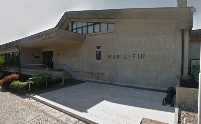 Falsi incarichi e assenteismo: sequestrati 25 mila euro nel Comune di Montecchio Precalcino