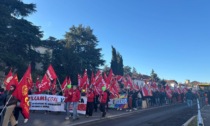 Sciopero generale, in 2mila sfilano per le strade di Vicenza contro la manovra economica