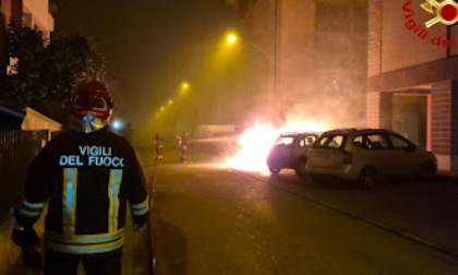 Toyota in fiamme nella notte a Montecchio Maggiore