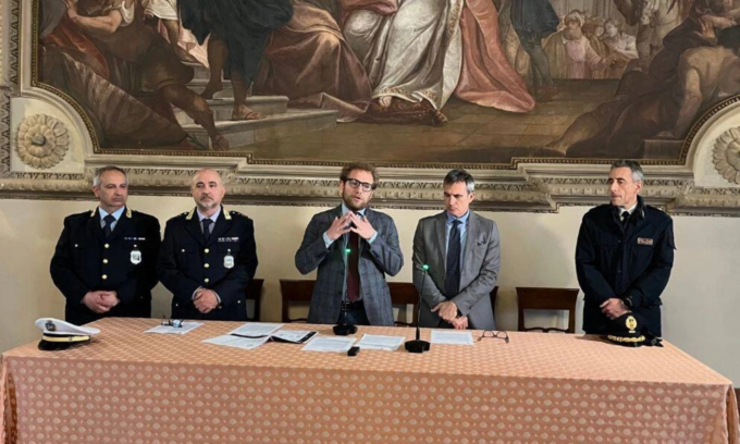 Stretta sulla prostituzione su strada a Vicenza: vietato appartarsi in auto, camper e caravan