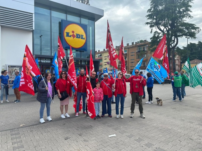 Sciopero generale, blocco degli straordinari e dei supplementari da parte dei dipendenti Lidl