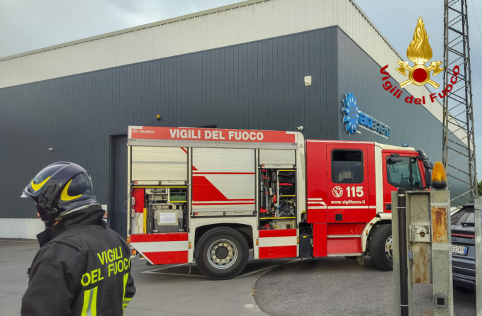 Principio d’incendio in una azienda che produce impianti di cogenerazione
