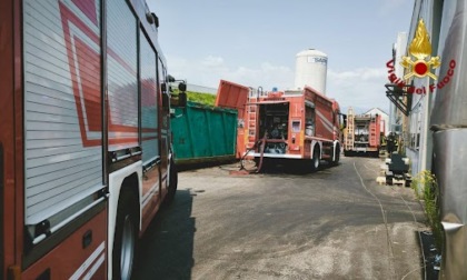 Tubo d'aspirazione si surriscalda troppo, principio d'incendio in azienda