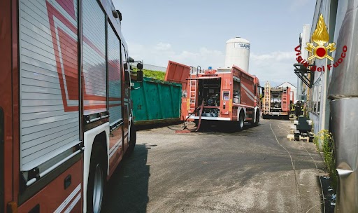Tubo d’aspirazione si surriscalda troppo, principio d’incendio in azienda
