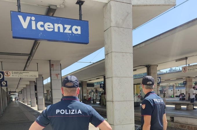 33enne fermato in stazione a Vicenza con uno zaino rubato su un treno