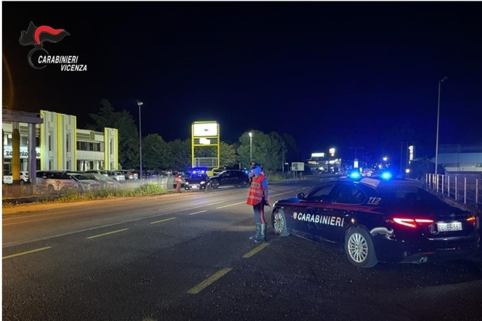 Una rocambolesca fuga in auto finisce… in casa (ai domiciliari)
