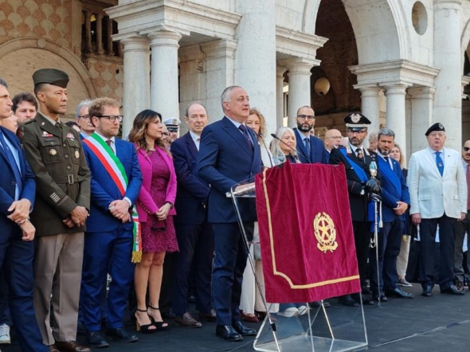 79° anniversario della Repubblica onorato in grande spolvero dal Prefetto di Vicenza Filippo Romano