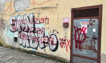 Nella notte tra il 20 ed il 21 luglio, altre scritte no vax contro i medici dell'Ulss Berica