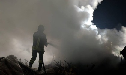 Vivaio a fuoco nella notte in zona Monte Crocetta