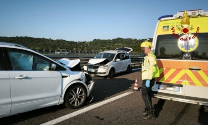 Tamponamento multiplo in autostrada A4: in quattro al pronto soccorso