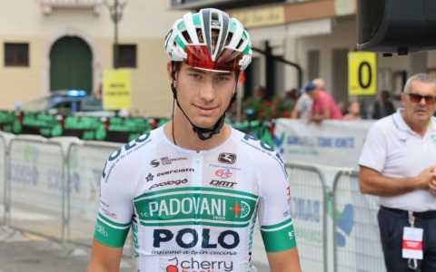 Arresto cardiaco durante la “Piccola Sanremo”, il ciclista Kevin Bonaldo in terapia intensiva