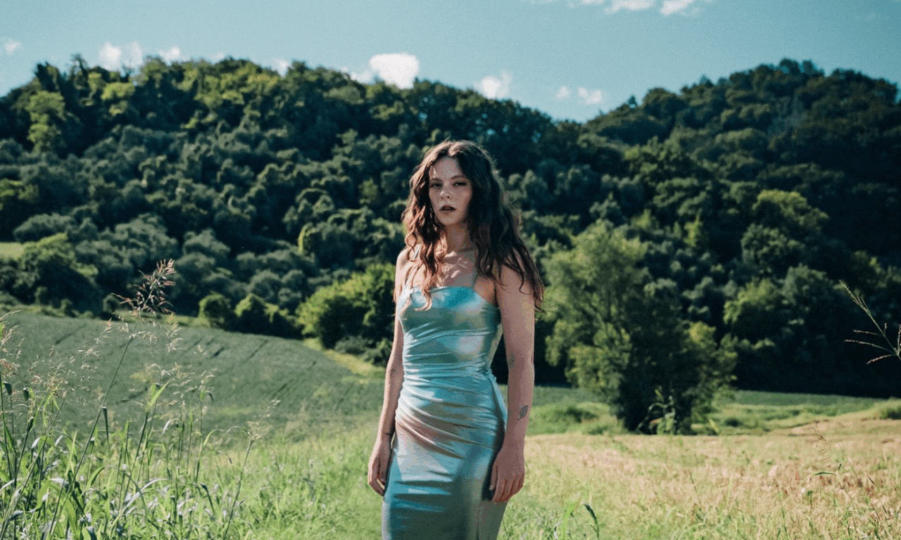 Francesca Michielin si prepara all’Arena con il nuovo singolo “È naturale”
