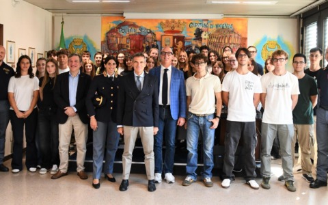 Tutti dal Questore per una lezione di Educazione civica