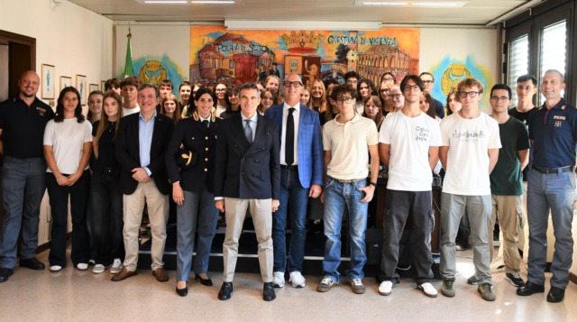 Tutti dal Questore per una lezione di Educazione civica