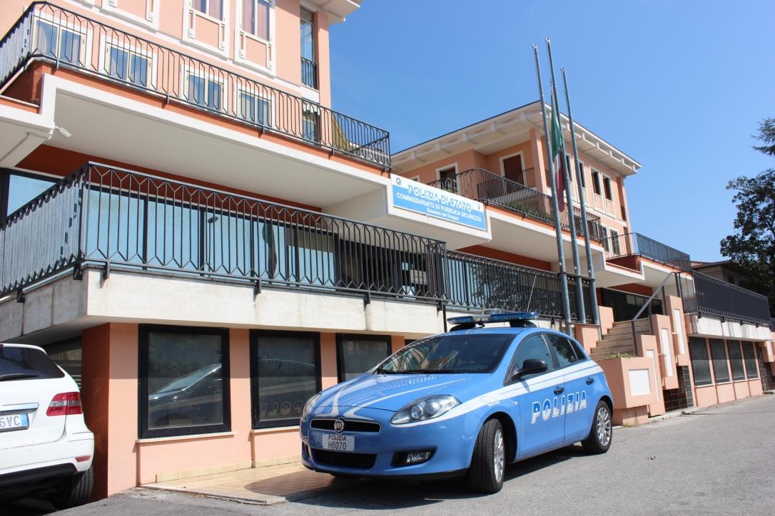 Nervoso alla vista della volante: 39enne sorpreso con un coltellino a Bassano del Grappa