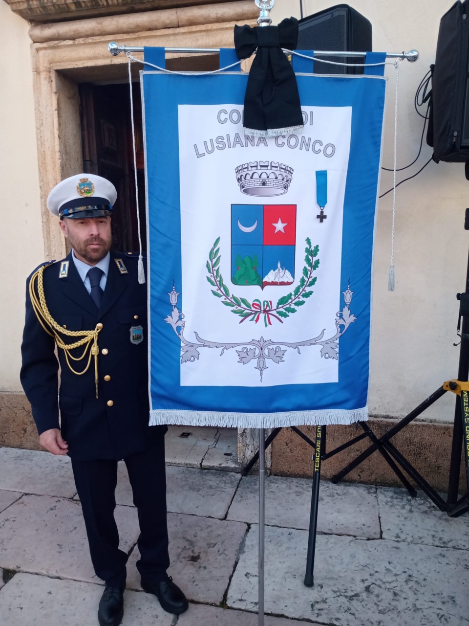  Gonfalone listata a lutto