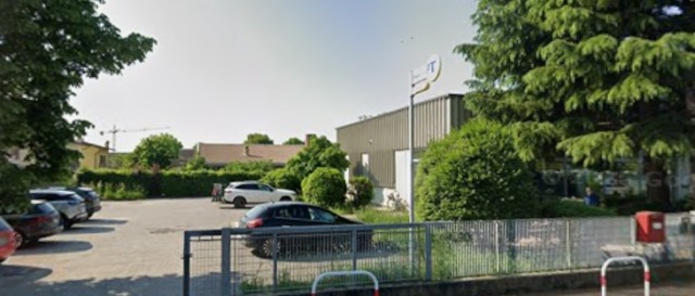 Preso a botte alle poste per aver chiesto un po’ di silenzio