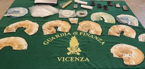 Fiamme Gialle contro lo spaccio a Vicenza: in tre nascondevano in casa cocaina e 63mila euro