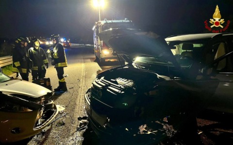 Violento scontro frontale a Montebello Vicentino, tre i feriti